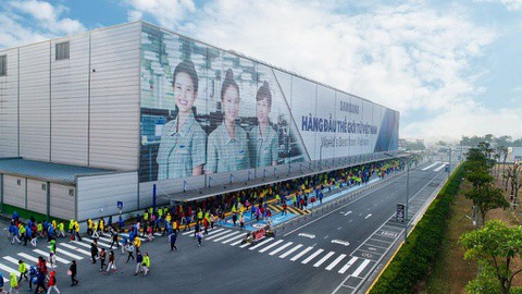 pho chu tich samsung tham viet nam anh 2