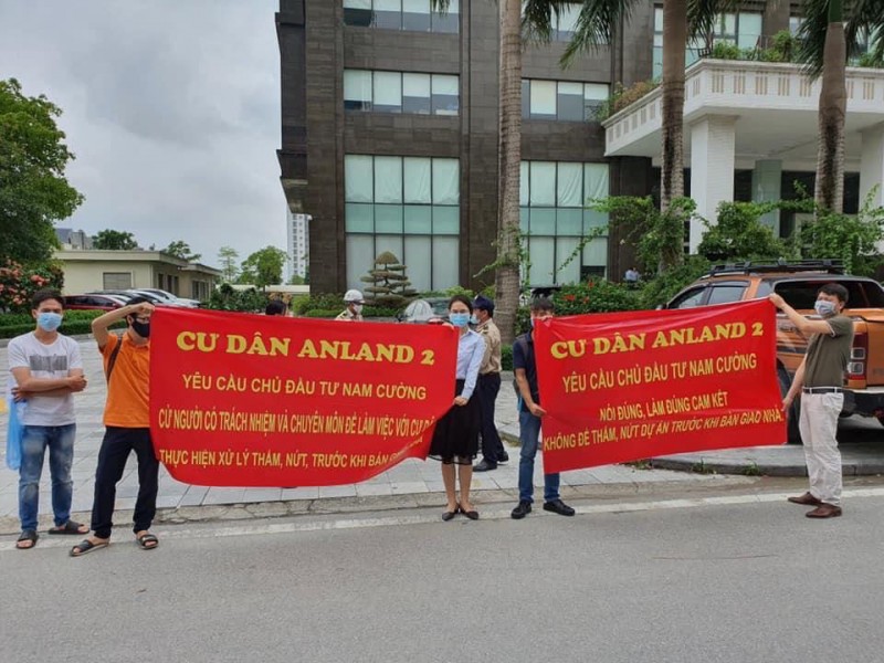 Chung cư của ông lớn BT Nam Cường chuẩn bị bàn giao xuất hiện thấm, nứt tường chung cu cua ong lon bt nam cuong chuan bi ban giao xuat hien tham nut tuong
