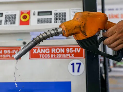 Bộ Tài chính ủng hộ 10 ngày điều chỉnh giá xăng dầu một lần