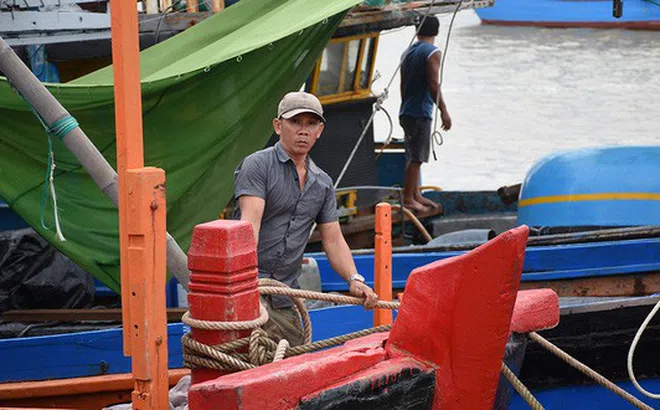 Các tỉnh miền Trung, Tây Nguyên chạy đua ứng phó bão số 10: lo nhất là mưa