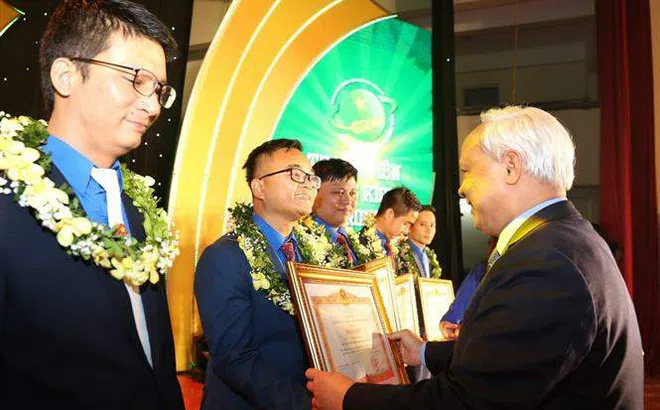 Tôn vinh 56 nhà nông trẻ xuất sắc nhận Giải thưởng Lương Định Của lần thứ XV